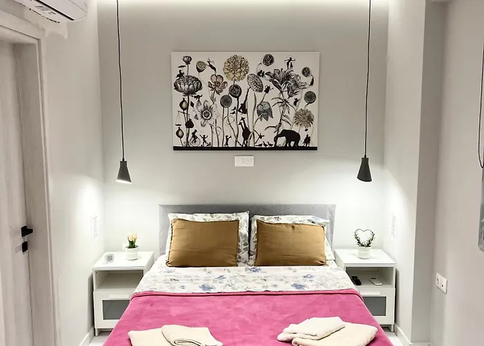 Apartment Blueline 2 *